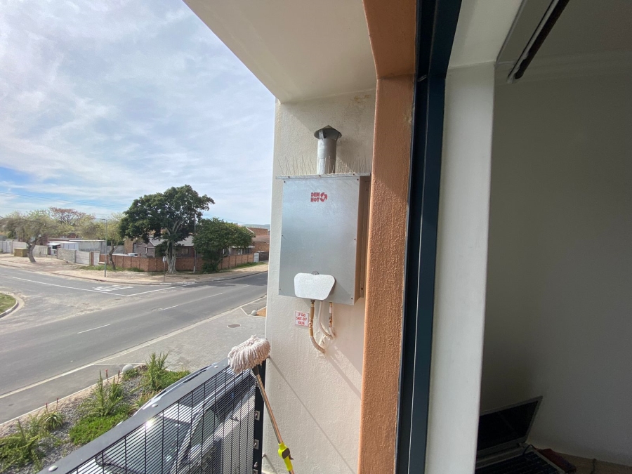 To Let 1 Bedroom Property for Rent in Table View Western Cape